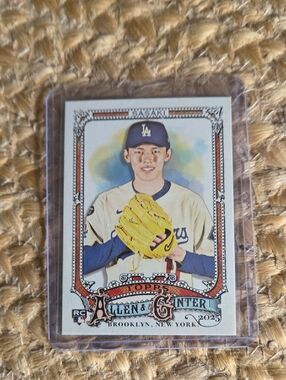 Topps ROKI SASAKI RC CARD RAW